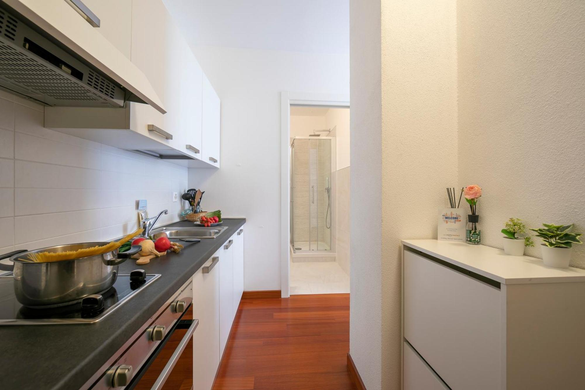 Moonlight - 150M From The Lake - Happy Rentals Лугано Екстериор снимка