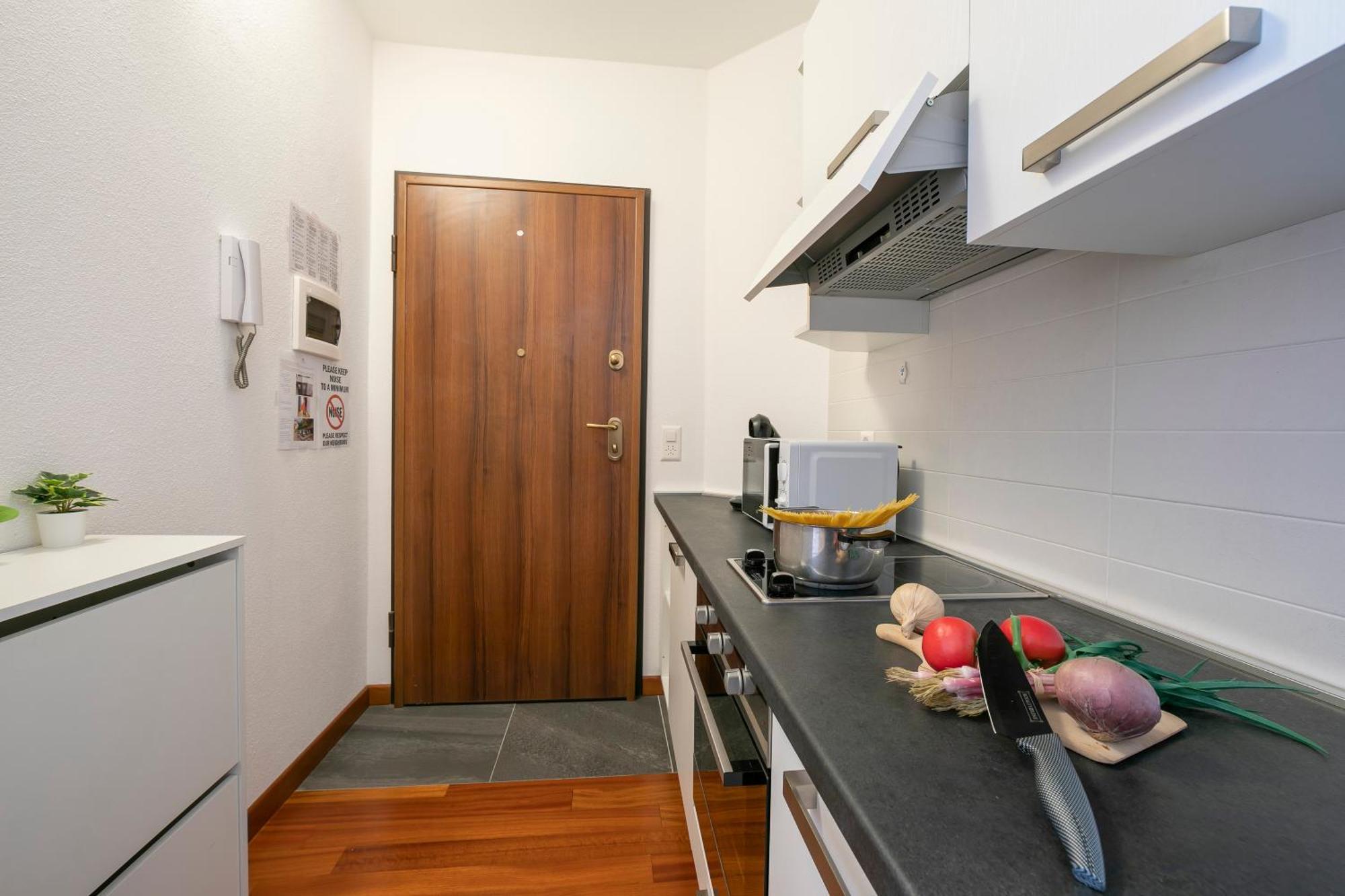 Moonlight - 150M From The Lake - Happy Rentals Лугано Екстериор снимка